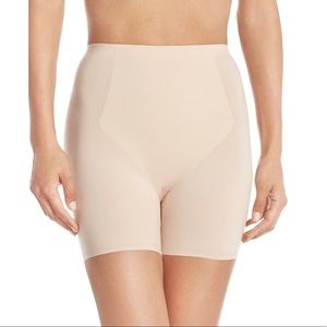 NWT Spanx Thinstincts Girl Shorts Nude S